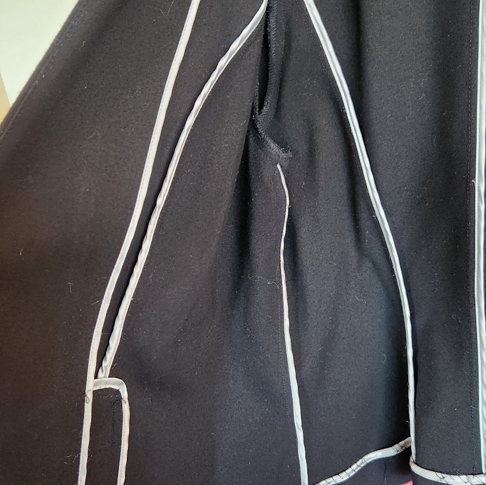 Elegant Black Women's Blazer - Picture 7 of 8